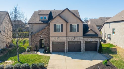 2203 Chaucer Park Ln, Thompsons Station, TN, 37179-5500 | Card Image