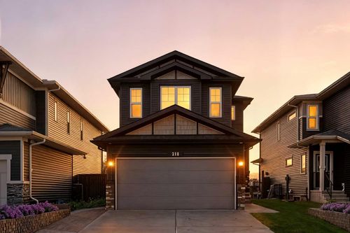 211 Willow Place, Cochrane, AB, T4C2S6 | Card Image