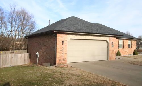 1001 W Broad St, Republic, MO, 65738-2704 | Card Image