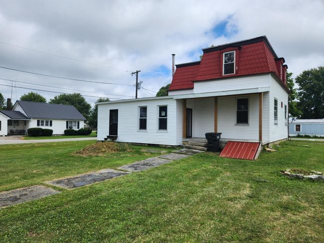105 S Sycamore St, House other with 3 bedrooms, 2 bathrooms and null parking in Osgood IN | Image 29