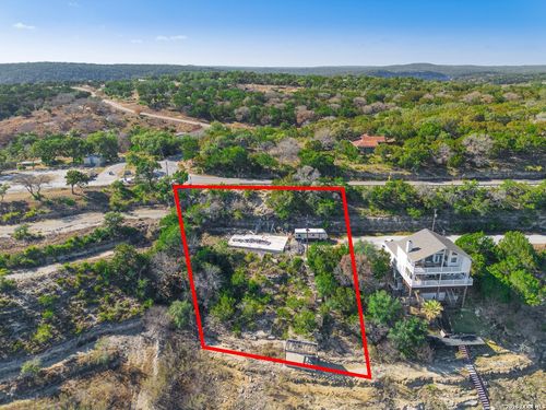 273 Plum Cove Rd, Lakehills, TX, 78063-7119 | Card Image