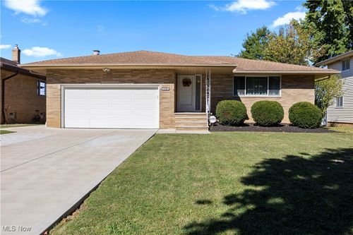5700 Hollywood Dr, Parma, OH, 44129-5219 | Card Image
