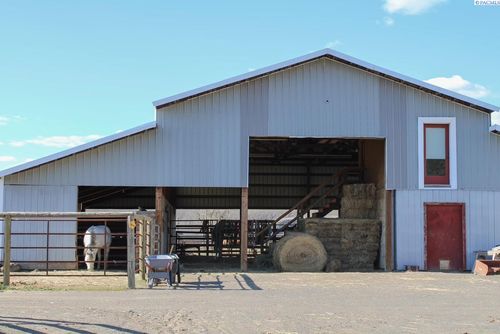 821 Old Sr 26, Hay/Hooper, WA, 99333 | Card Image