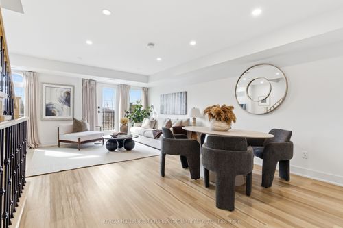 8-118 Finch Ave W, North York, ON, M2N7G2 | Card Image