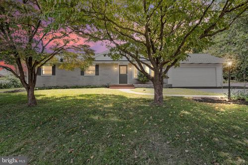 2224 Shillington Rd, READING, PA, 19608-1728 | Card Image