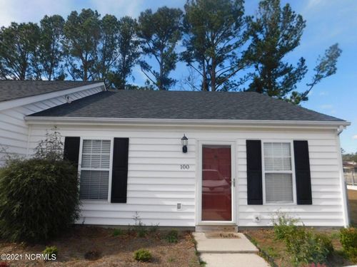 100 Christopher Ct, Havelock, NC, 28532-1831 | Card Image