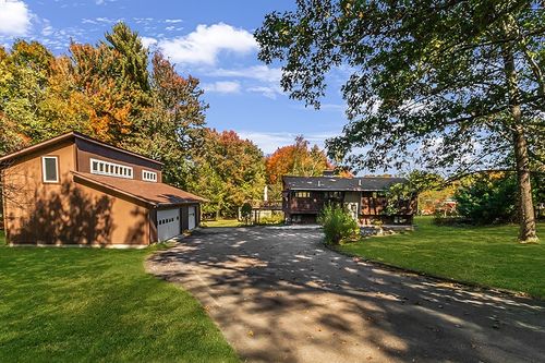 88 Brush Hill Rd, Sherborn, MA, 01770-1128 | Card Image