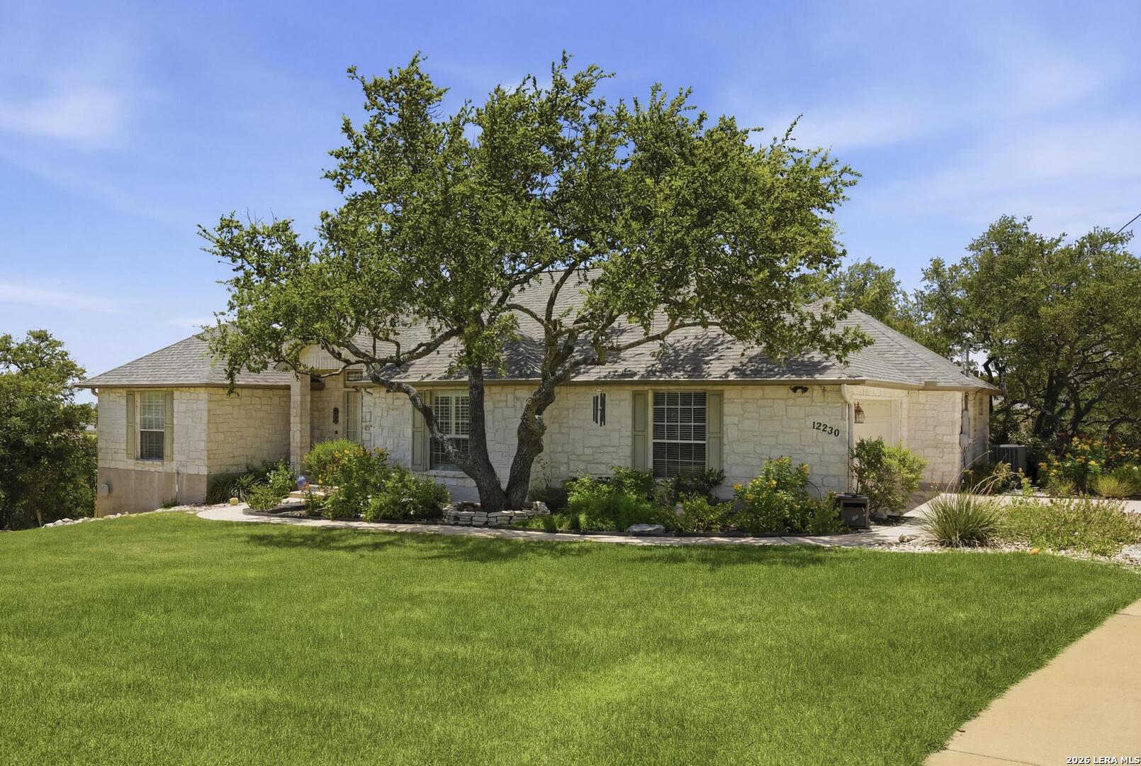 Residential in Helotes
