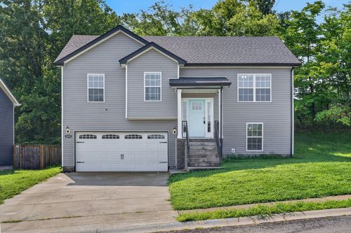 2885 Teakwood Dr, Clarksville, TN, 37040-1610 | Card Image