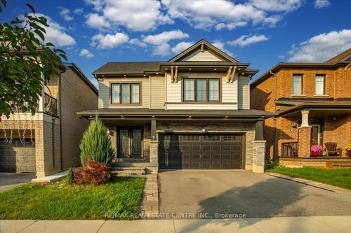 30 Scarletwood St, Stoney Creek, ON, L8J0K8 | Card Image