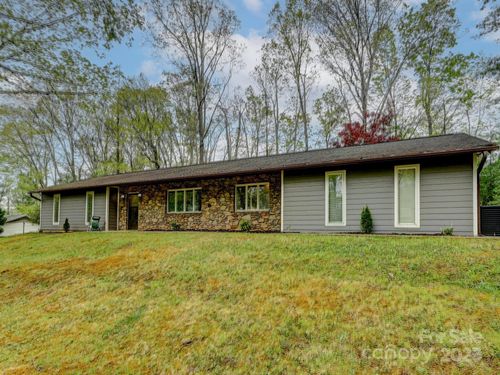 4 Highlander Rd, Asheville, NC, 28804-1113 | Card Image