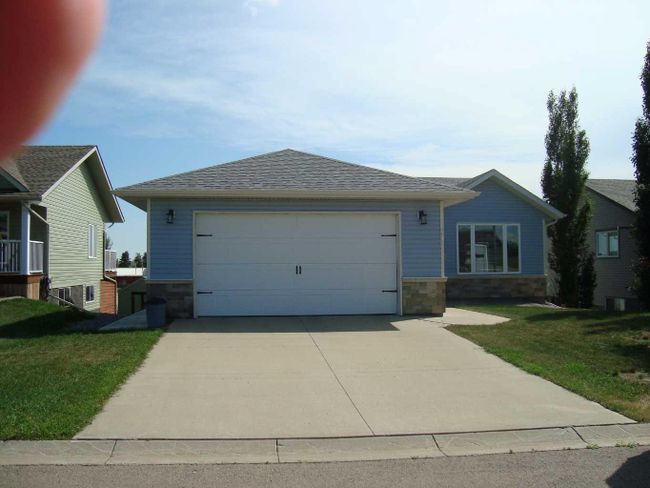 2 Evron Pl, House other with 4 bedrooms, 3 bathrooms and 4 parking in Trochu AB | Image 9
