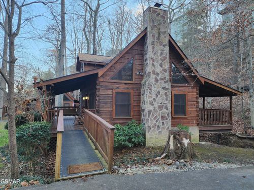 3006 Eagles Claw Way, Pigeon Forge, TN, 37863 | Card Image