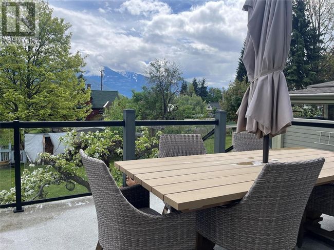 130 8 Th St, House other with 2 bedrooms, 3 bathrooms and null parking in Kaslo BC | Image 14