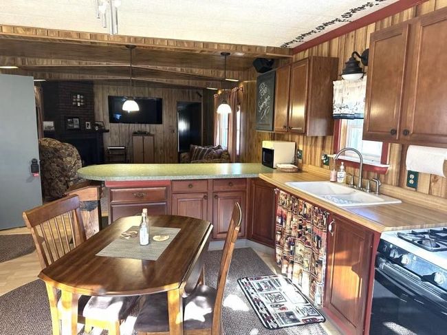 Kitchen living room | Image 13