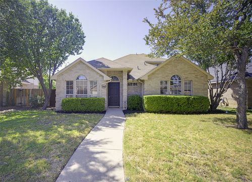 562 Continental Dr, Lewisville, TX, 75067-8971 | Card Image