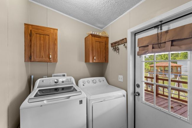 158 Ne 146 Th Ave, House other with 3 bedrooms, 2 bathrooms and 1 parking in OLD TOWN FL | Image 31