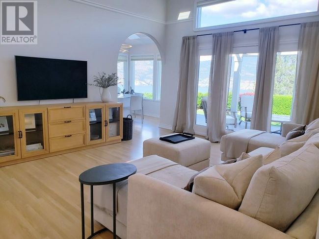 118 Sumac Ridge Dr, House other with 4 bedrooms, 3 bathrooms and 6 parking in Summerland BC | Image 18