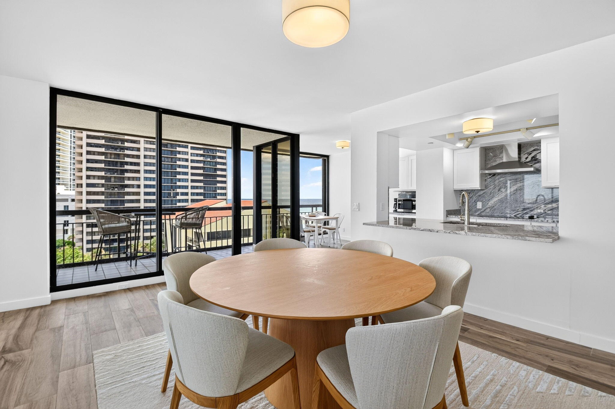 Residential Lease in Singer Island 4
