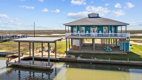 522 Dolphin Dr, Freeport, TX, 77541-8362 | Card Image