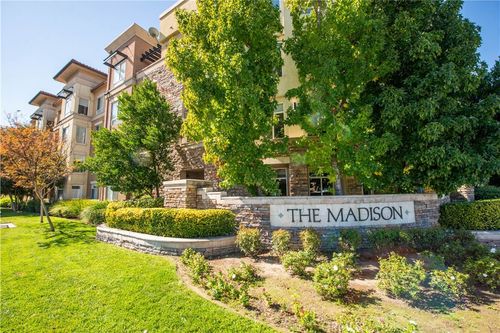 apt-6203-24535 Town Center Dr, Valencia, CA, 91355-0801 | Card Image