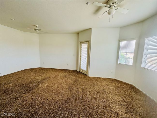 UNIT-1325 - 833 Aspen Peak Loop, Condo with 2 bedrooms, 2 bathrooms and null parking in Henderson NV | Image 18