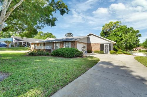 2520 S Glen Eagles Dr, DELAND, FL, 32724-8457 | Card Image