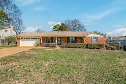 7984 Cedar Lake Dr, Germantown, TN, 38138 | Card Image