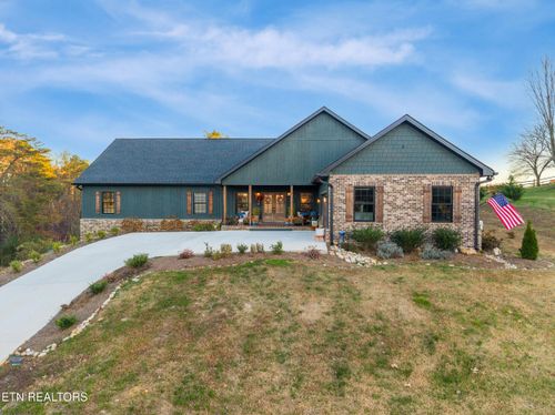 5216 Three Bars Ln, Seymour, TN, 37865-3157 | Card Image