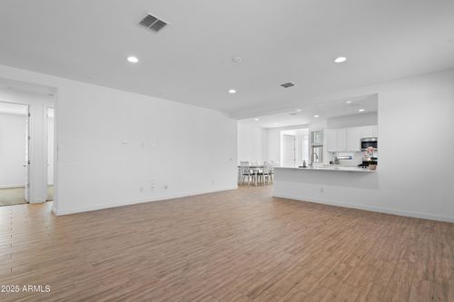 1541 W Carmen St, Phoenix, AZ, 85041-3764 | Card Image