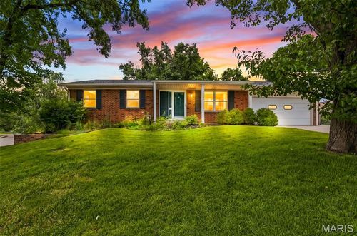 3350 Greenbridge Dr, Bridgeton, MO, 63044-3309 | Card Image