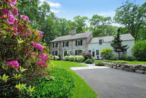 96 Lexington Rd, Lincoln, MA, 01773-2215 | Card Image