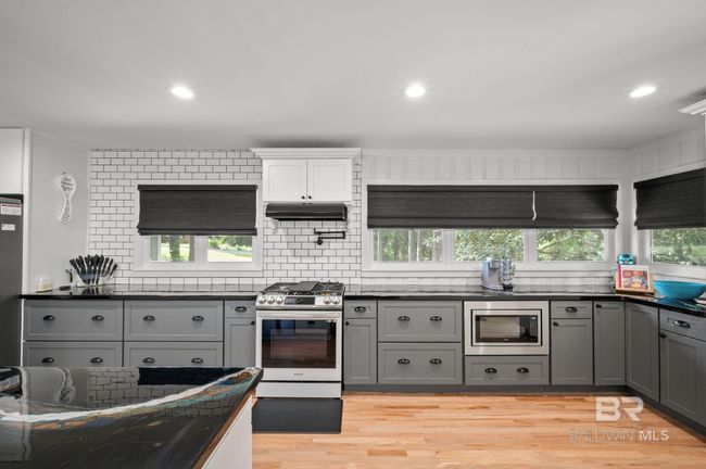 Kitchen | Image 8