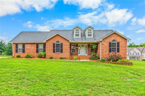 6669 Jennifer Lynn Dr, Trinity, NC, 27370-7390 | Card Image