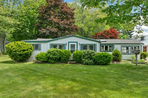 13 Elm St, Epping, NH, 03042-2409 | Card Image