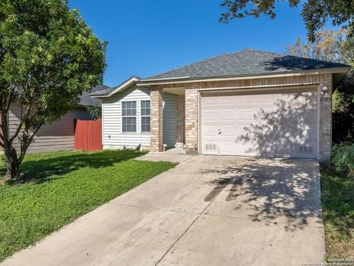 8723 Dakota Crk, Converse, TX, 78109-4632 | Card Image