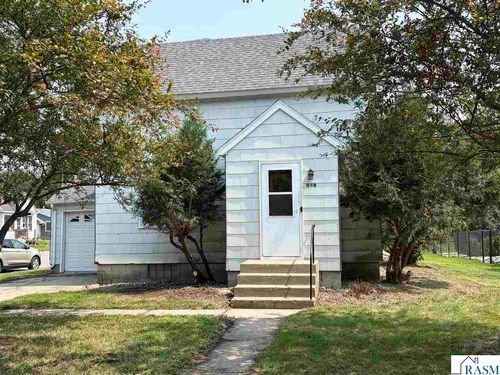 201 S Main St, Winthrop, MN, 55396-2378 | Card Image