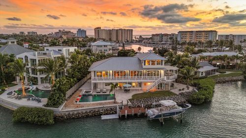 725 El Dorado Dr, VENICE, FL, 34285-1202 | Card Image