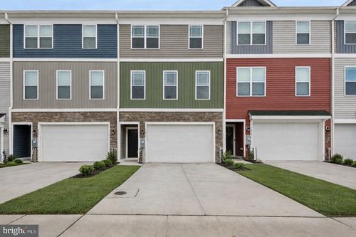 7826 Wolf Run Ln, Severn, MD, 21144-1976 | Card Image