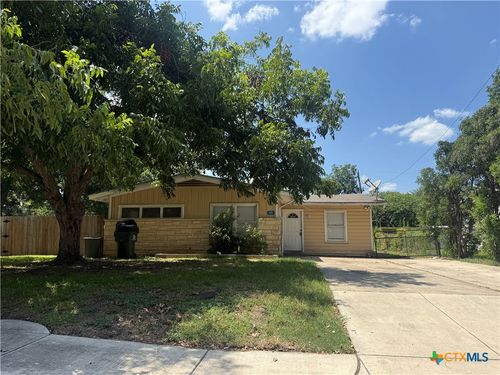 1105 Sycamore St, San Marcos, TX, 78666-7025 | Card Image