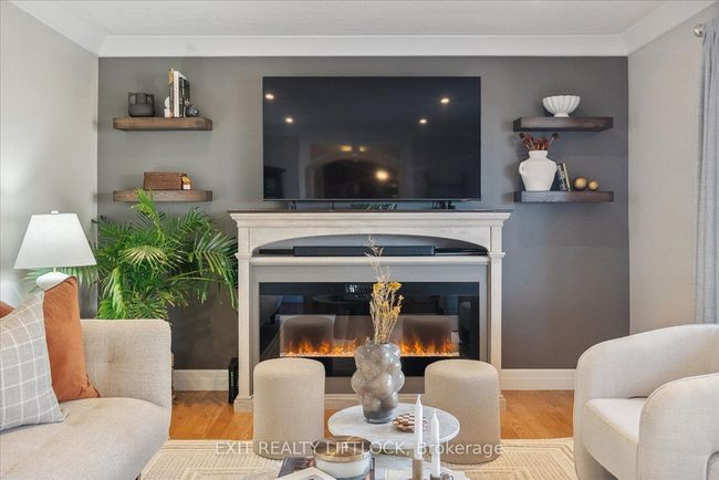 577 Spillsbury Dr, House other with 3 bedrooms, 2 bathrooms and 6 parking in Peterborough ON | Image 8
