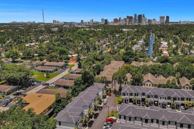 UNIT-35 - 545 Sw 18 Th Ave, Townhouse with 3 bedrooms, 3 bathrooms and null parking in Fort Lauderdale FL | Image 65