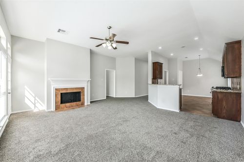 2024 Shore Breeze Dr, Pearland, TX, 77584-1792 | Card Image