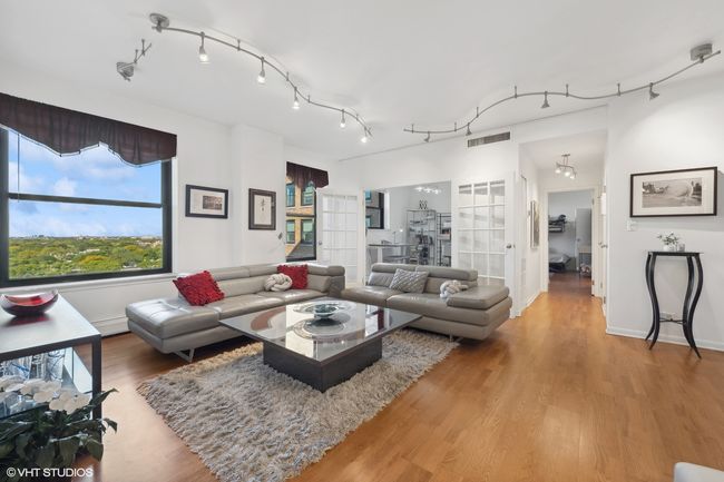 APT-10AS - 2100 N Lincoln Park W, Condo with 2 bedrooms, 2 bathrooms and 1 parking in CHICAGO IL | Image 7
