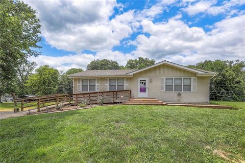 1800 S Harding St, Oak Grove, MO, 64075-9201 | Card Image