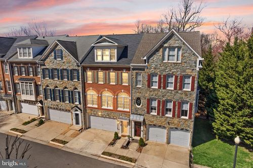 4132 Timber Log Way, FAIRFAX, VA, 22030-8531 | Card Image