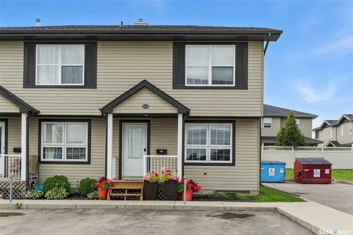 141-700 2 Ave S, Martensville, SK, S0K0A2 | Card Image