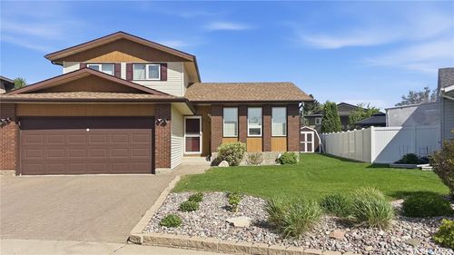315 Smith Place, Saskatoon, SK, S7M5E7 | Card Image