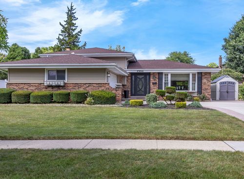 17W544 Sutton Pl, Darien, IL, 60561-5130 | Card Image