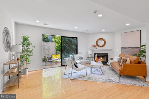 7-8912 Battery Pl, BETHESDA, MD, 20814-2639 | Card Image